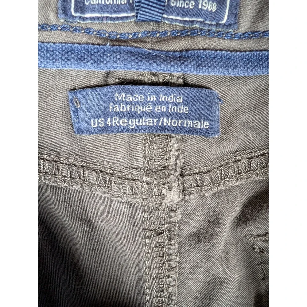 The North Face Womens Grey Cargo Hiking Shorts Utility Outdoor Regular Fit